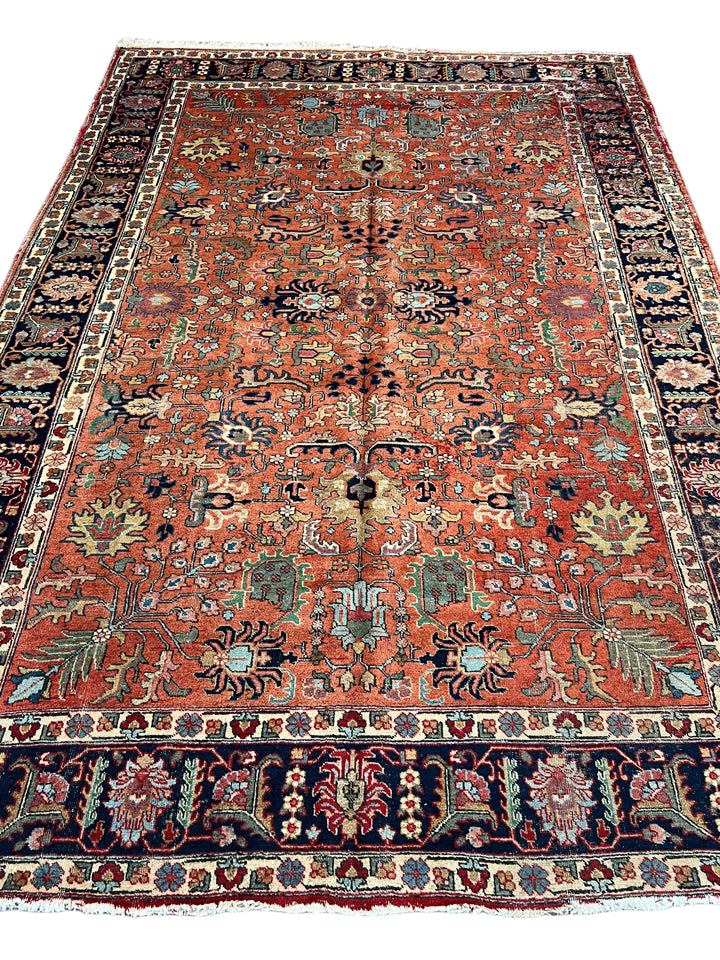 Rust &amp; Navy Floral Heriz Rug – Circa 1920 | 7’0” × 10’4”