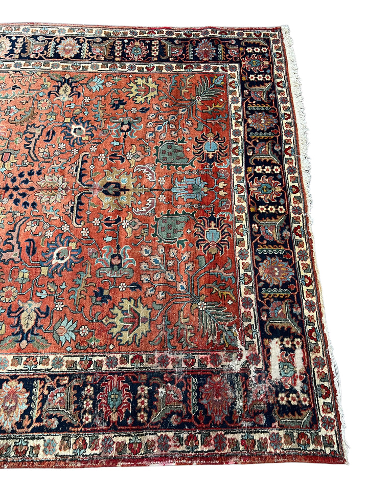 Rust &amp; Navy Floral Heriz Rug – Circa 1920 | 7’0” × 10’4”