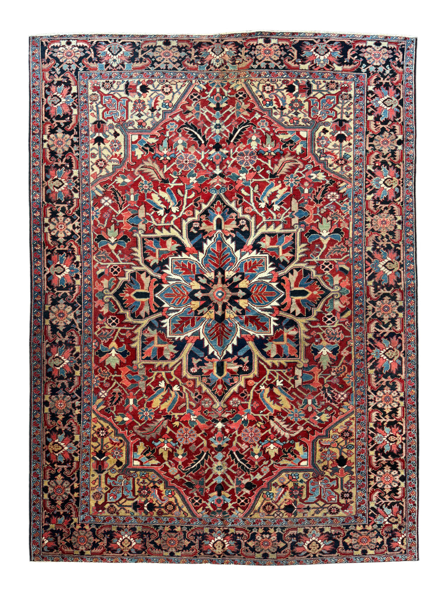 Red & Navy Medallion Heriz Rug – Circa 1930 | 8’6” × 11’7”