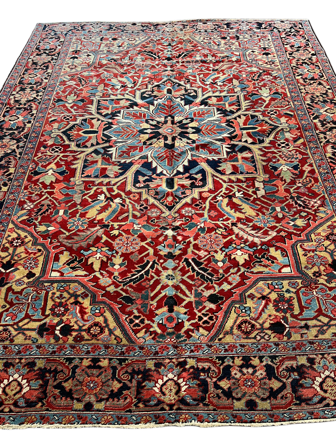 Red &amp; Navy Medallion Heriz Rug – Circa 1930 | 8’6” × 11’7”