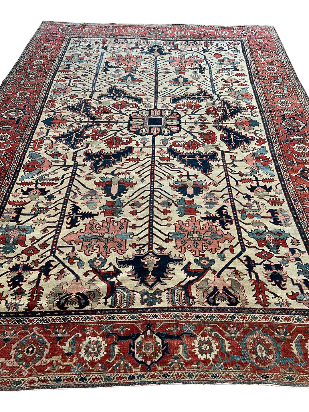 Ivory &amp; Rust Antique Serapi Rug – Circa 1910 | 10’0” × 13’11”