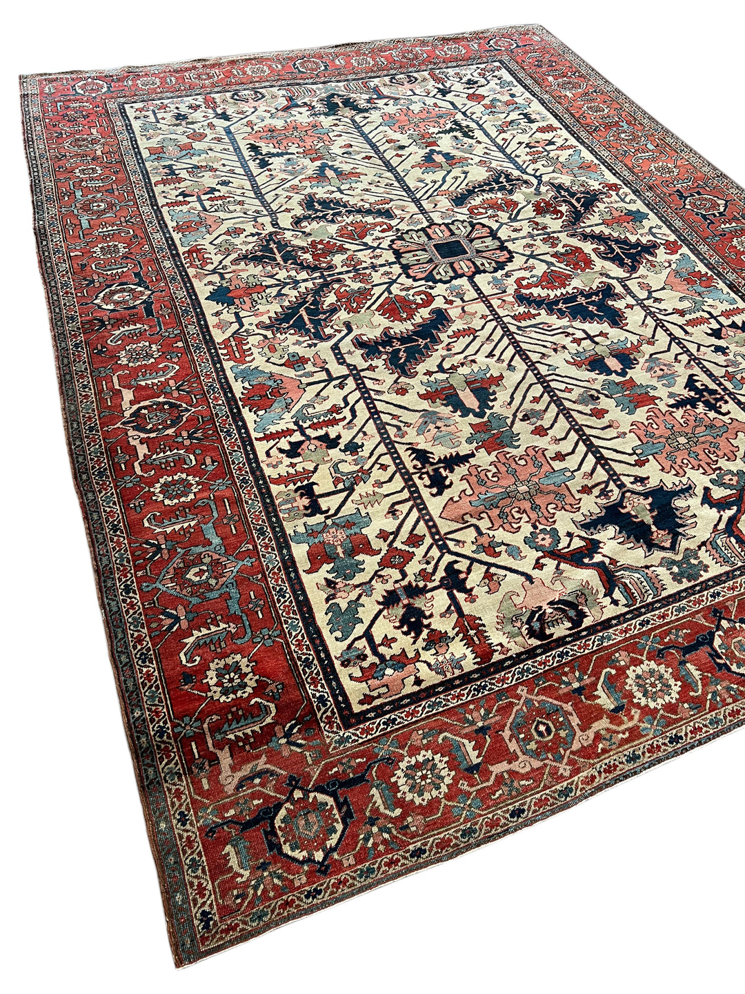 Ivory &amp; Rust Antique Serapi Rug – Circa 1910 | 10’0” × 13’11”
