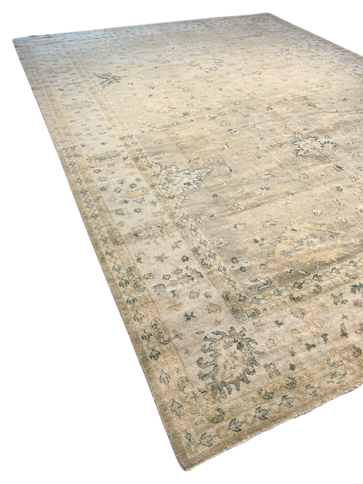 Soft Gray - Green &amp; Ivory Oversized Ushak Style Rug – 13’6” × 18’6”