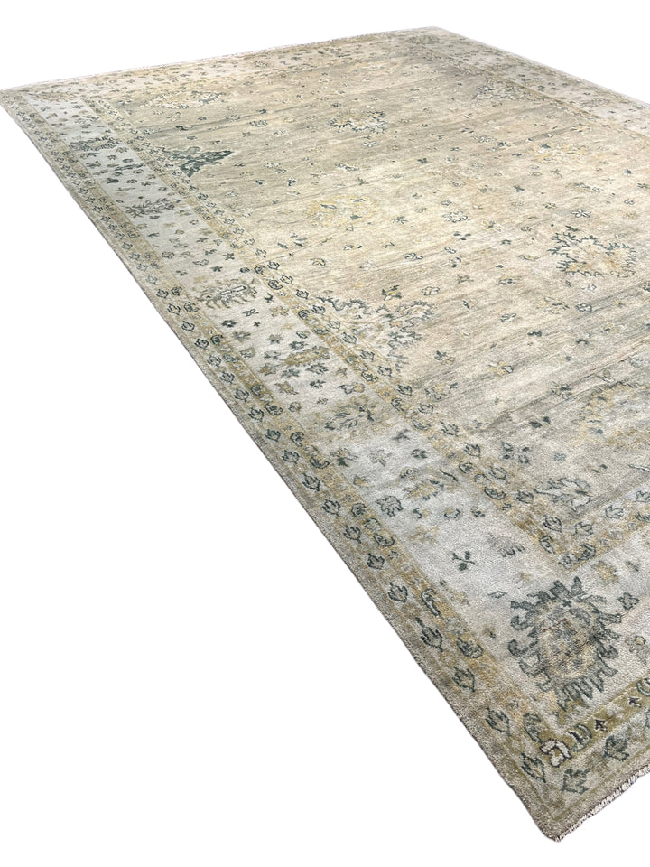 Soft Gray - Green &amp; Ivory Oversized Ushak Style Rug – 13’6” × 18’6”