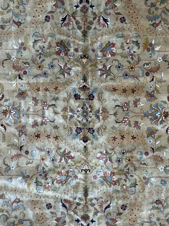 Ivory &amp; Taupe Indian Tabriz Square Wool Rug – 14’8” × 15’0”