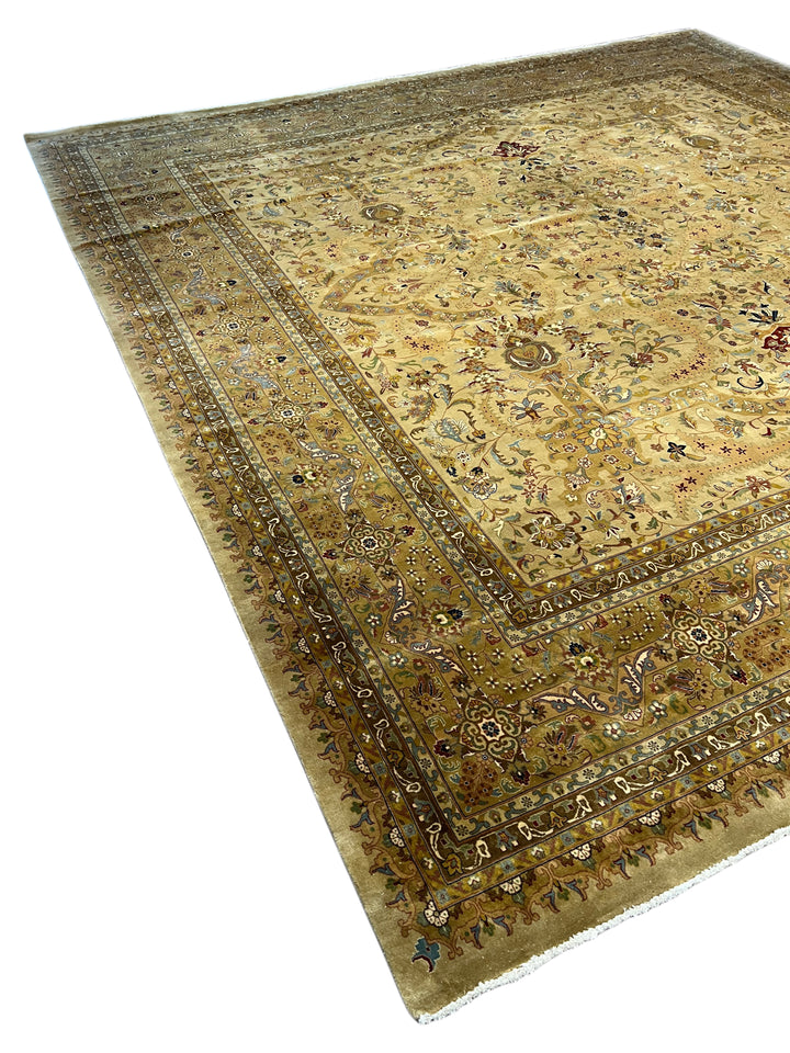 Ivory &amp; Taupe Indian Tabriz Square Wool Rug – 14’8” × 15’0”