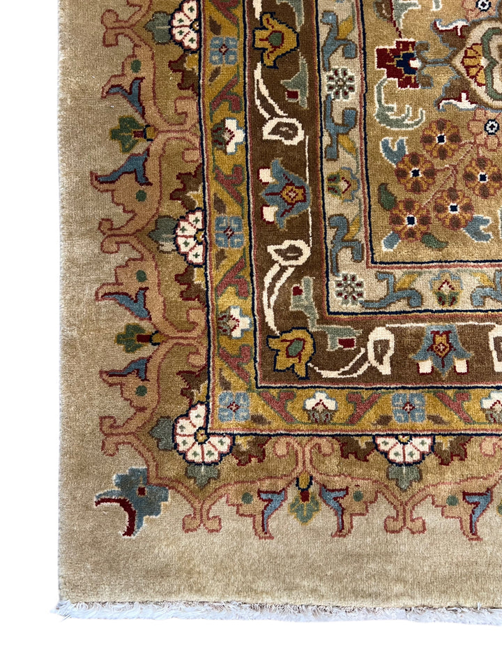 Ivory &amp; Taupe Indian Tabriz Square Wool Rug – 14’8” × 15’0”