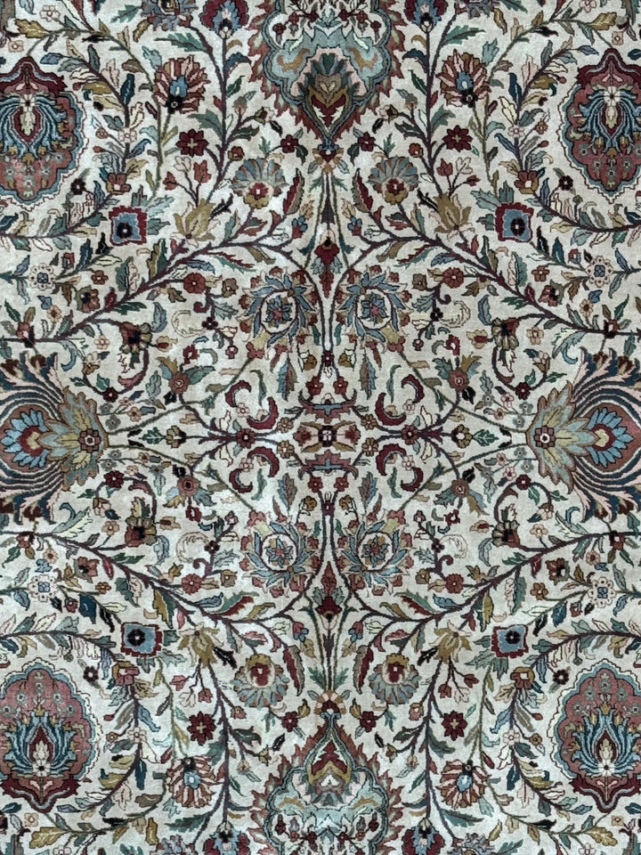 Ivory &amp; Burgundy Oversized Indian Agra Rug – 15’1” × 19’9”