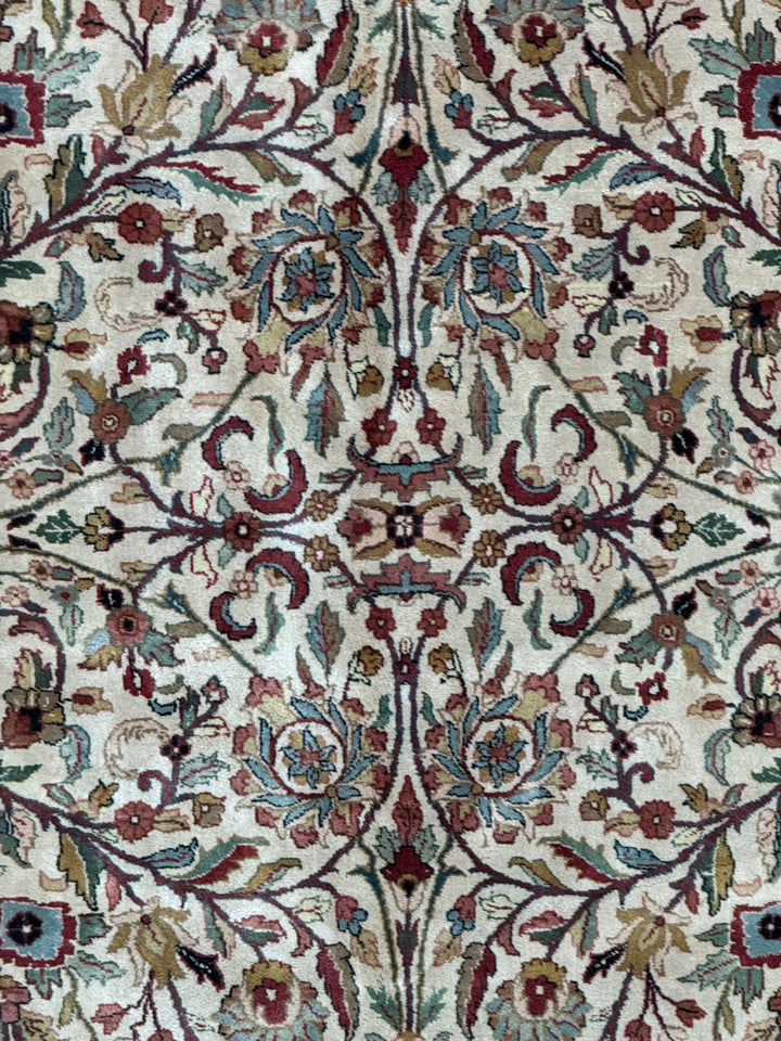 Ivory &amp; Burgundy Oversized Indian Agra Rug – 15’1” × 19’9”