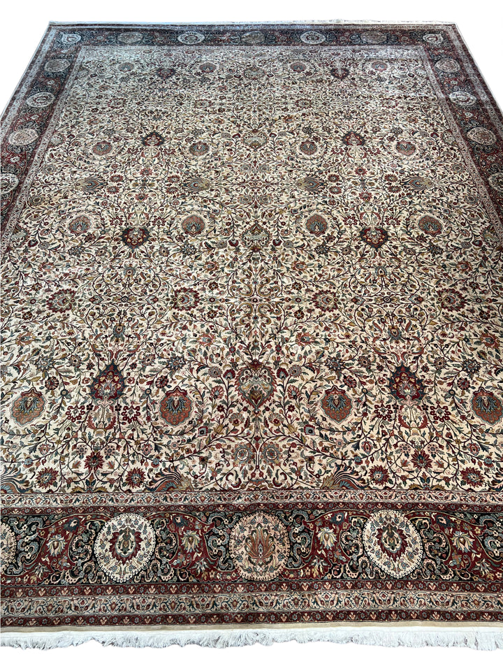 Ivory &amp; Burgundy Oversized Indian Agra Rug – 15’1” × 19’9”