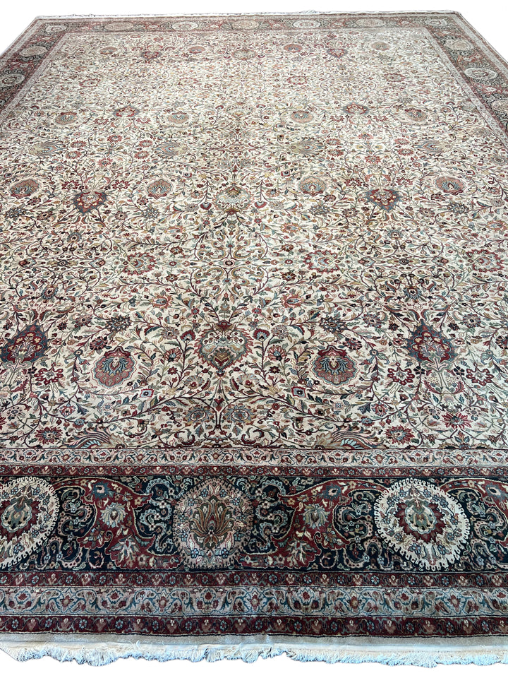 Ivory &amp; Burgundy Oversized Indian Agra Rug – 15’1” × 19’9”