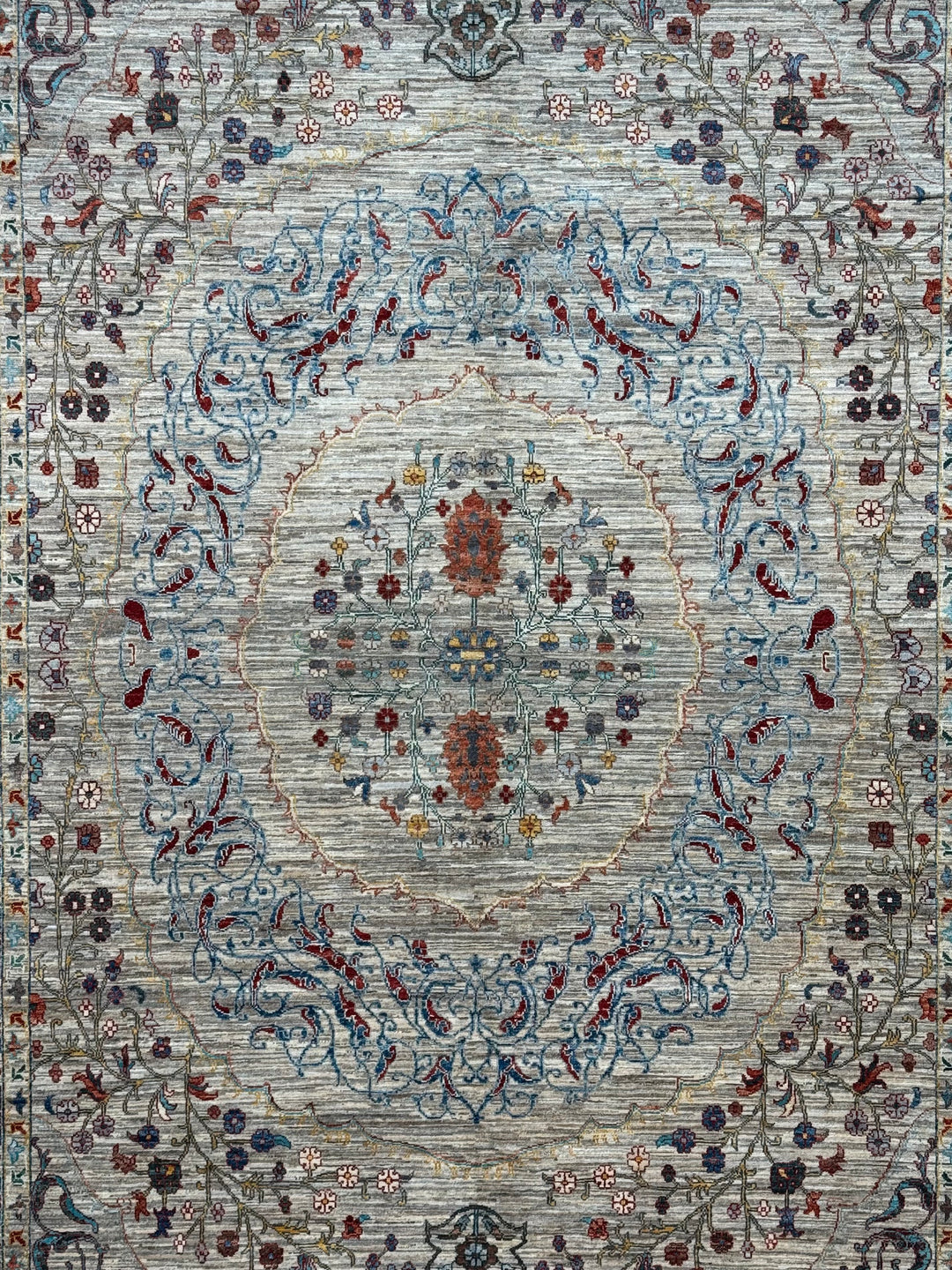 Silver, Ivory &amp; Multicolor Floral Medallion Rug – 8’10” × 12’9”