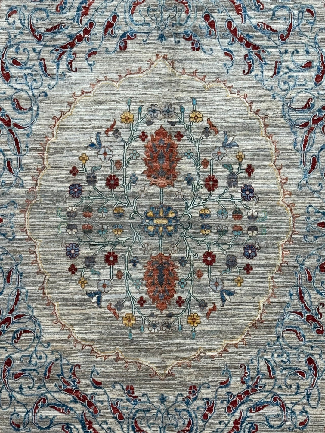Silver, Ivory &amp; Multicolor Floral Medallion Rug – 8’10” × 12’9”