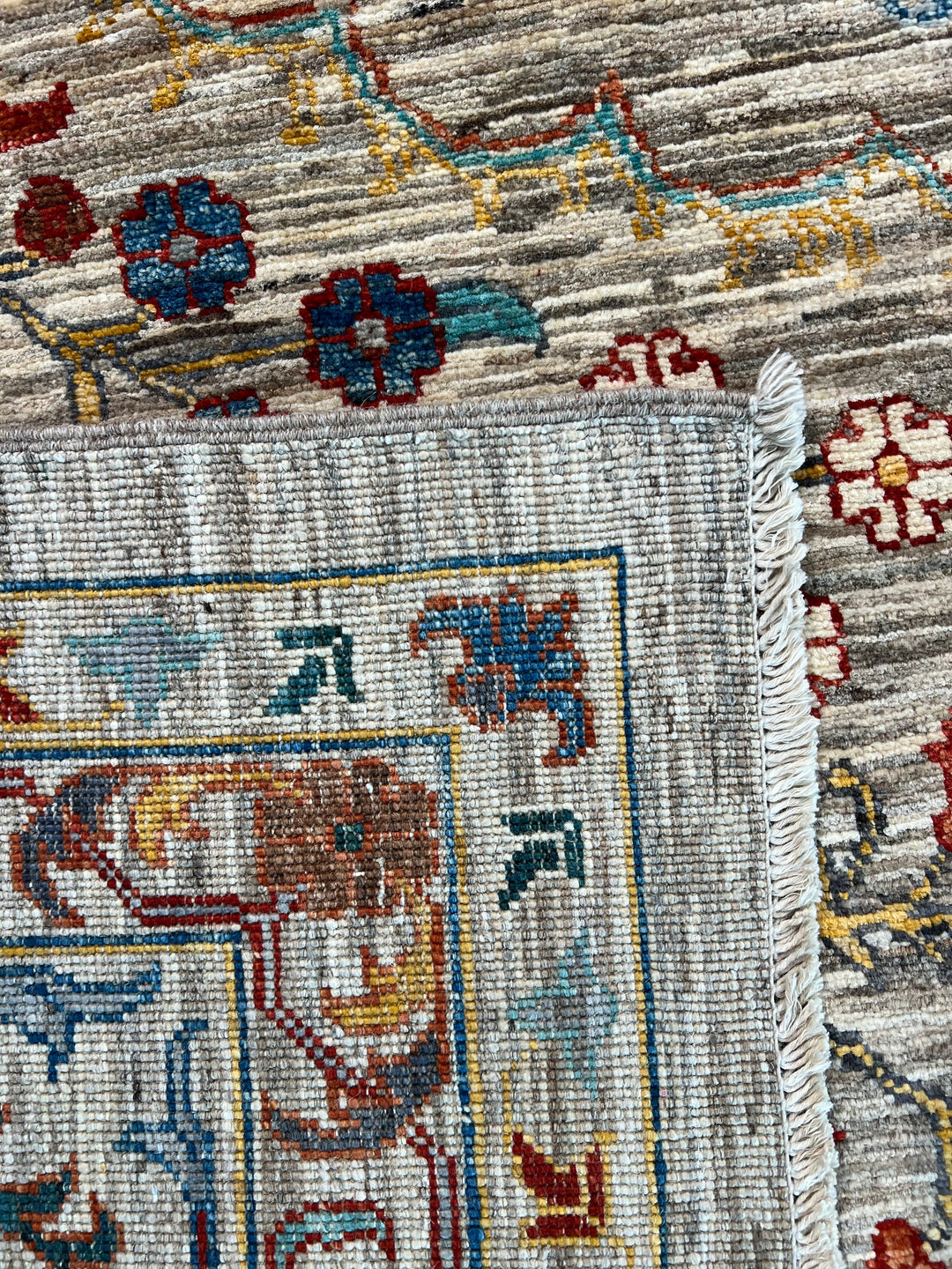 Silver, Ivory &amp; Multicolor Floral Medallion Rug – 8’10” × 12’9”