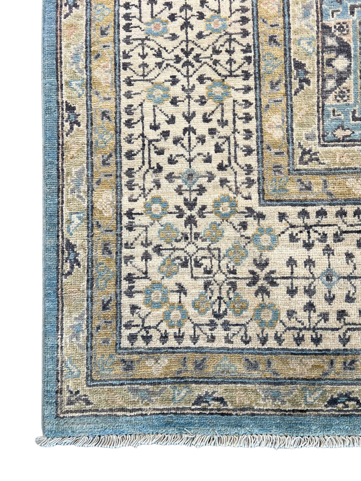Sky Blue &amp; Ivory Geometric Medallion Wool Rug – 8’3” x 10’2”