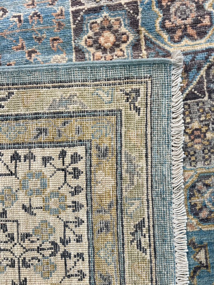 Sky Blue &amp; Ivory Geometric Medallion Wool Rug – 8’3” x 10’2”