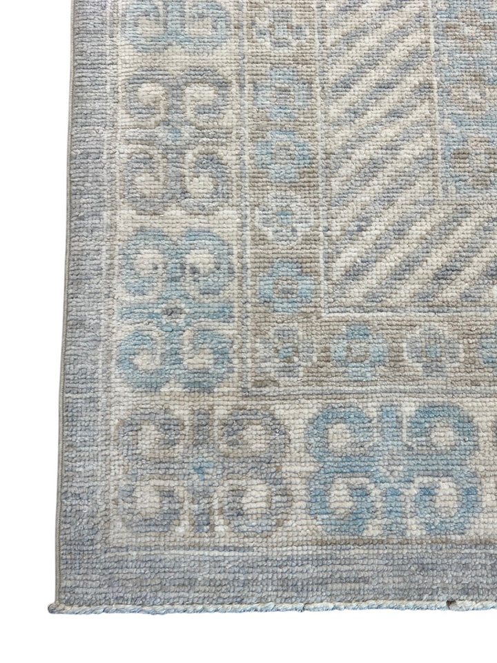 Light Blue &amp; Ivory Botanical Wool Rug – 8’4” x 10’2”