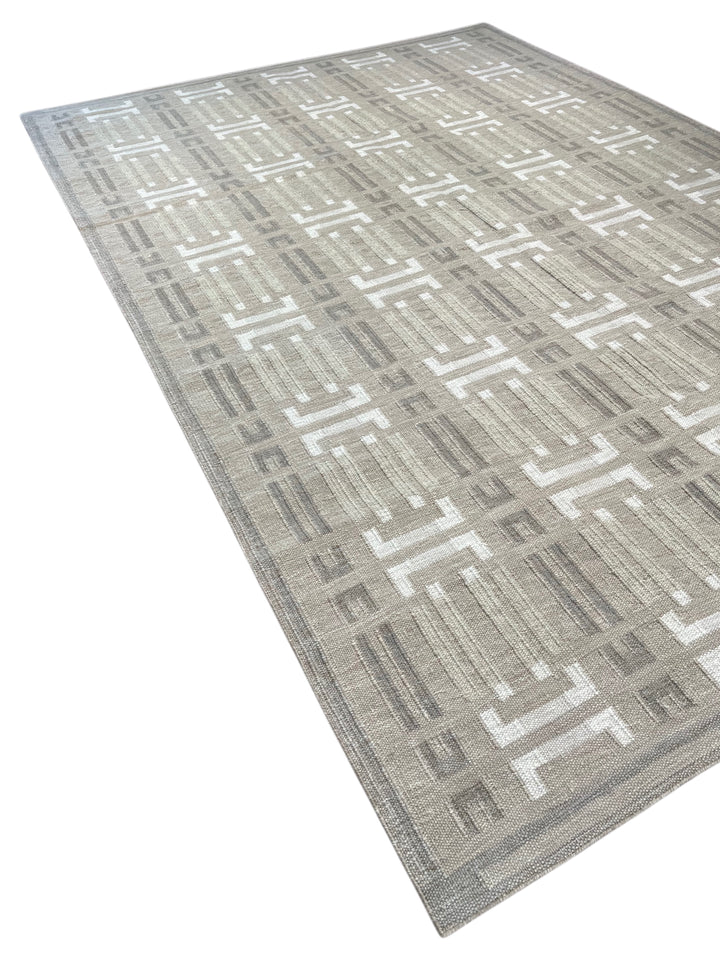 Taupe Gray &amp; Ivory Geometric Pet-Friendly Flatweave Rug – 9’8” x 13’10”