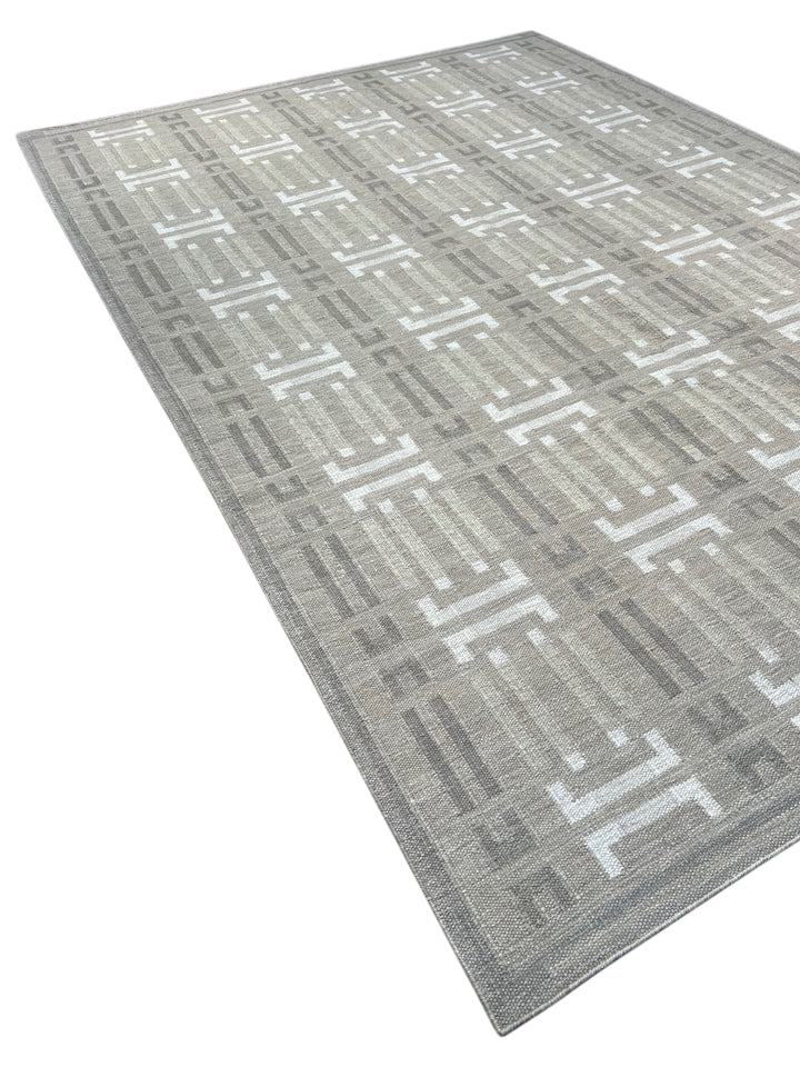 Taupe Gray &amp; Ivory Geometric Pet-Friendly Flatweave Rug – 9’8” x 13’10”