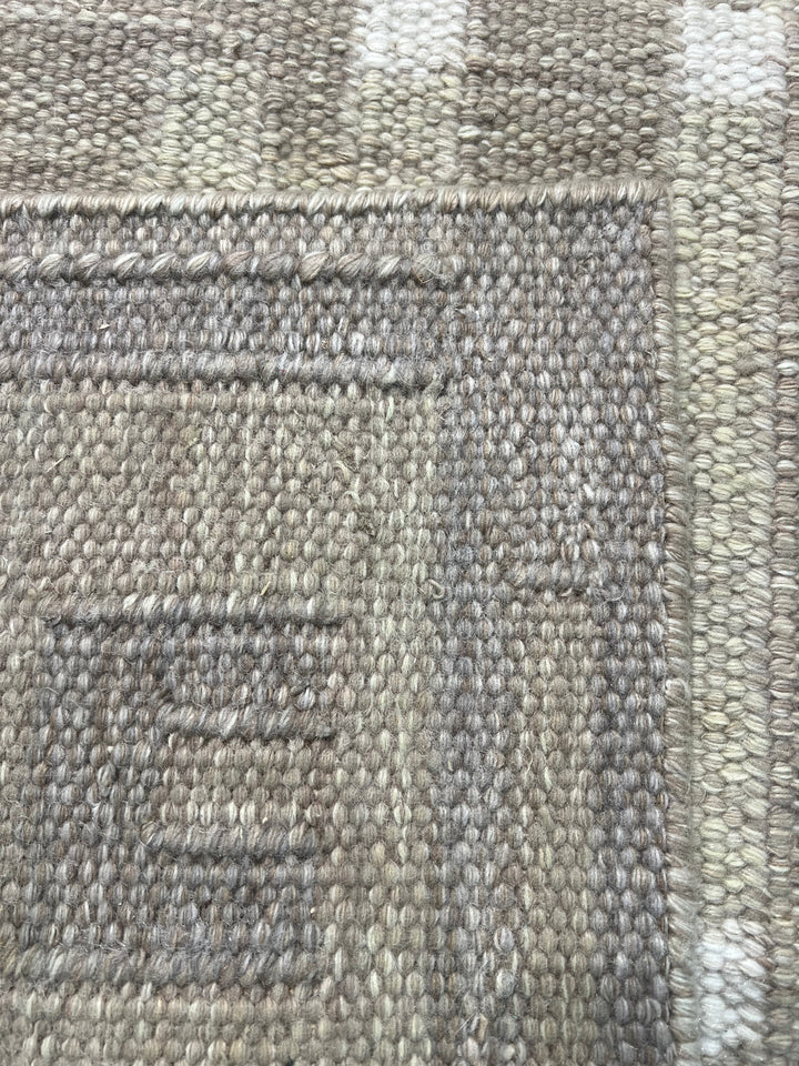 Taupe Gray &amp; Ivory Geometric Pet-Friendly Flatweave Rug – 9’8” x 13’10”