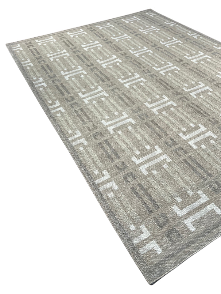 Taupe Gray &amp; Ivory Geometric Pet-Friendly Flatweave Rug – 9’1” x 12’3”