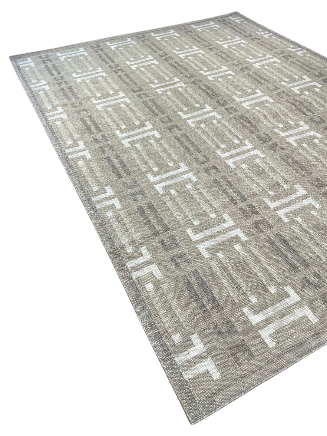 Taupe Gray &amp; Ivory Geometric Pet-Friendly Flatweave Rug – 9’1” x 12’3”