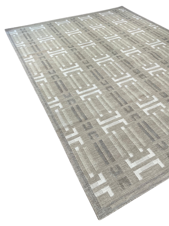 Taupe Gray &amp; Ivory Geometric Pet-Friendly Flatweave Rug – 9’1” x 12’3”