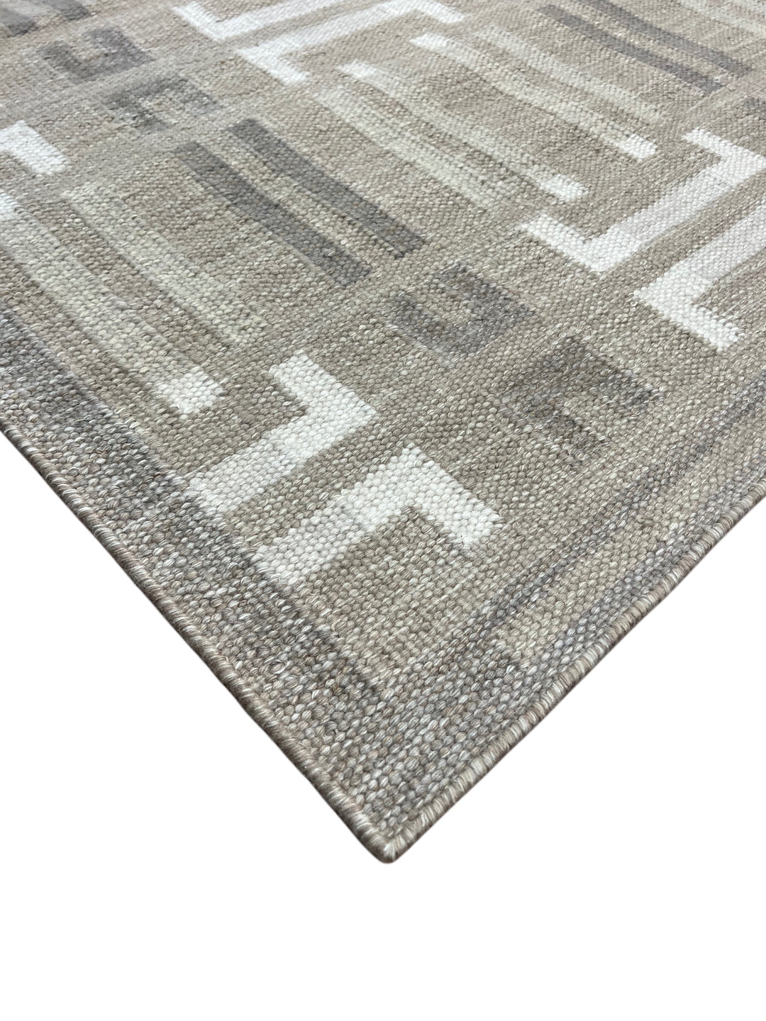 Taupe Gray &amp; Ivory Geometric Pet-Friendly Flatweave Rug – 9’1” x 12’3”