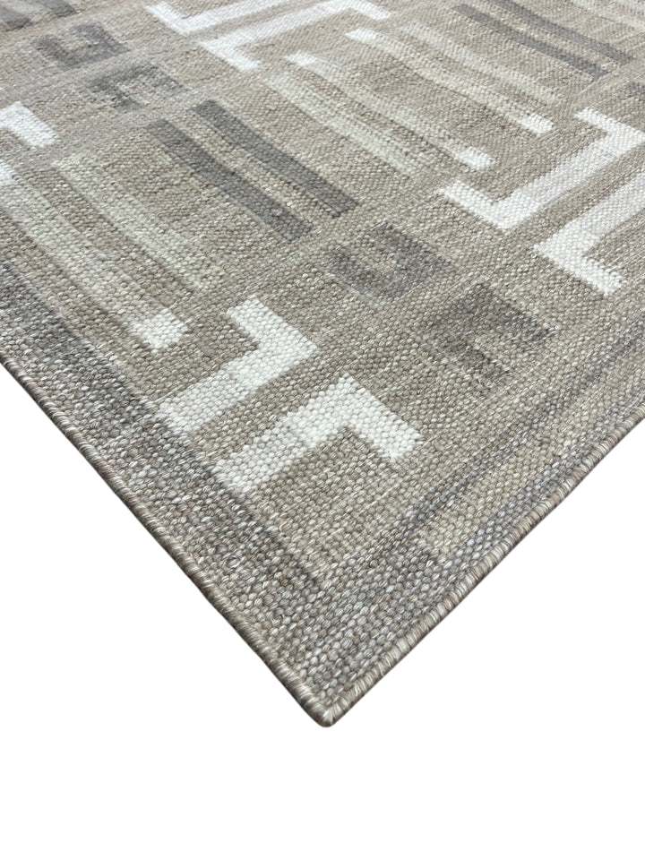 Taupe Gray &amp; Ivory Geometric Pet-Friendly Flatweave Rug – 9’1” x 12’3”