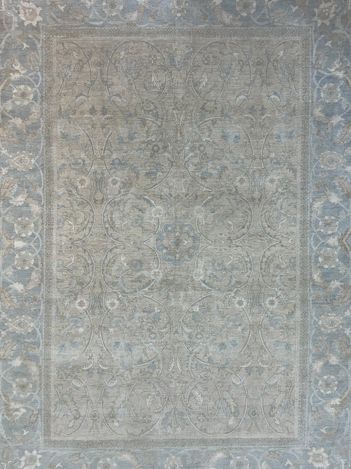 Soft Blue &amp; Taupe Fine-Weave Floral Rug – 8’9” x 12’2”