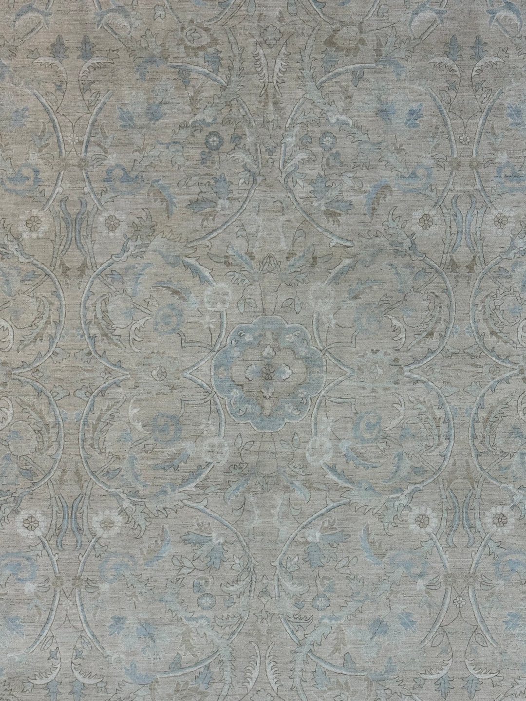 Soft Blue &amp; Taupe Fine-Weave Floral Rug – 8’9” x 12’2”