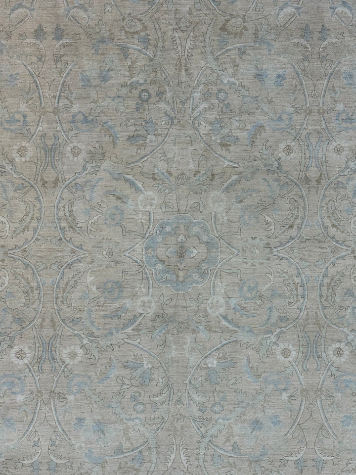 Soft Blue &amp; Taupe Fine-Weave Floral Rug – 8’9” x 12’2”