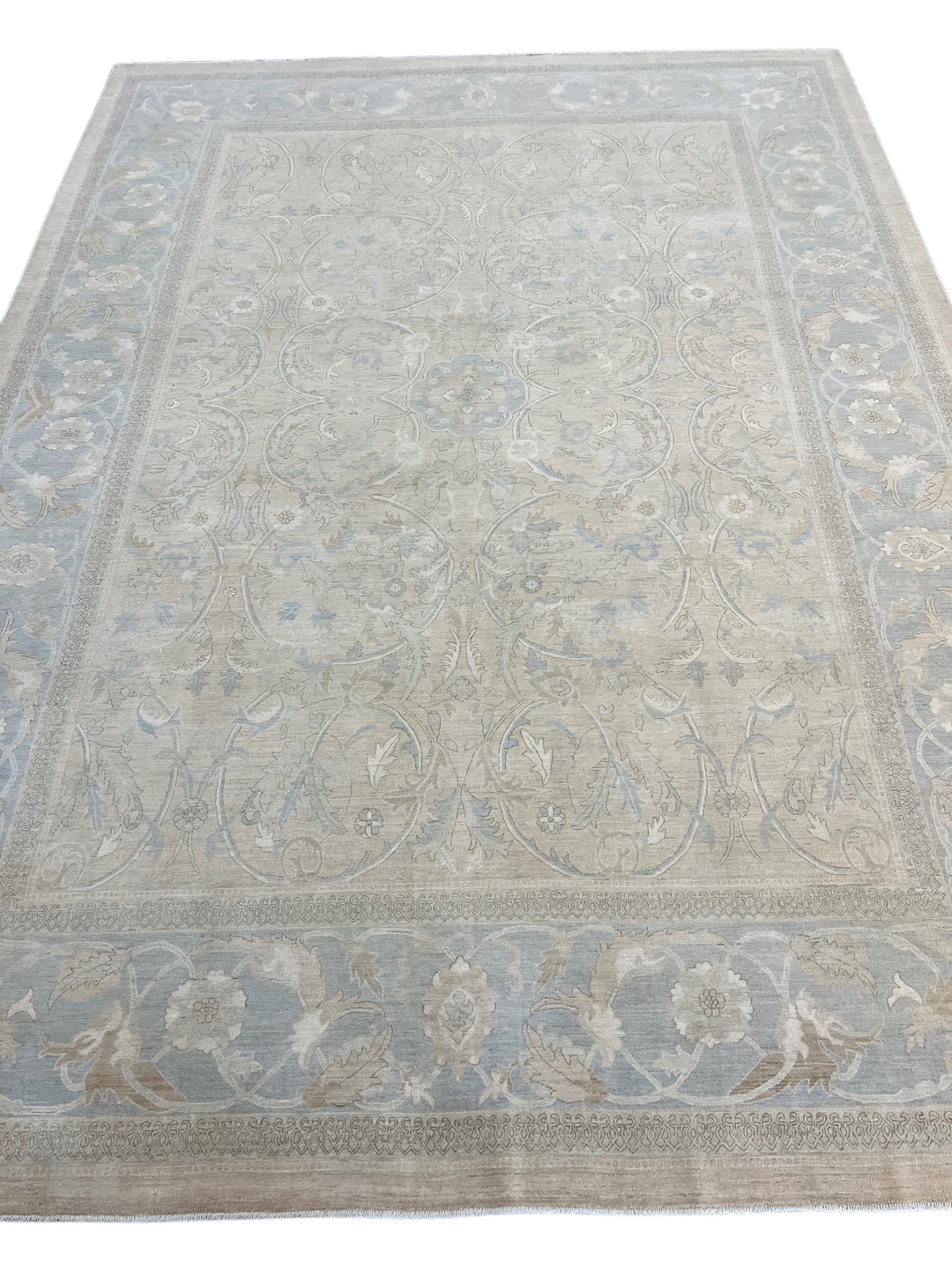 Soft Blue &amp; Taupe Fine-Weave Floral Rug – 8’9” x 12’2”