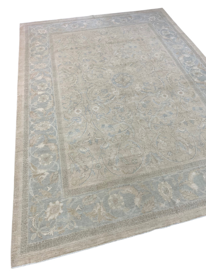 Soft Blue &amp; Taupe Fine-Weave Floral Rug – 8’9” x 12’2”