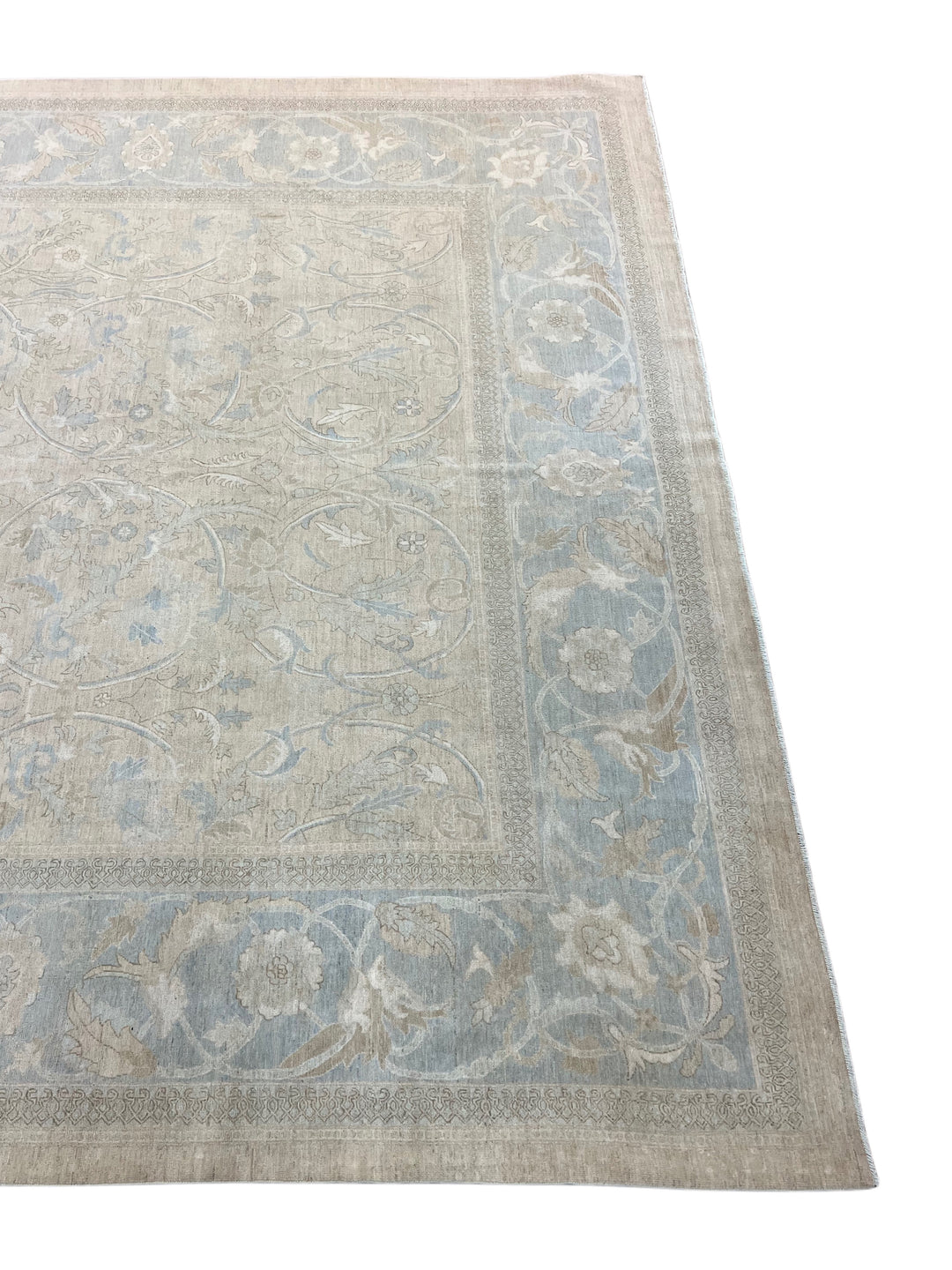 Soft Blue &amp; Taupe Fine-Weave Floral Rug – 8’9” x 12’2”