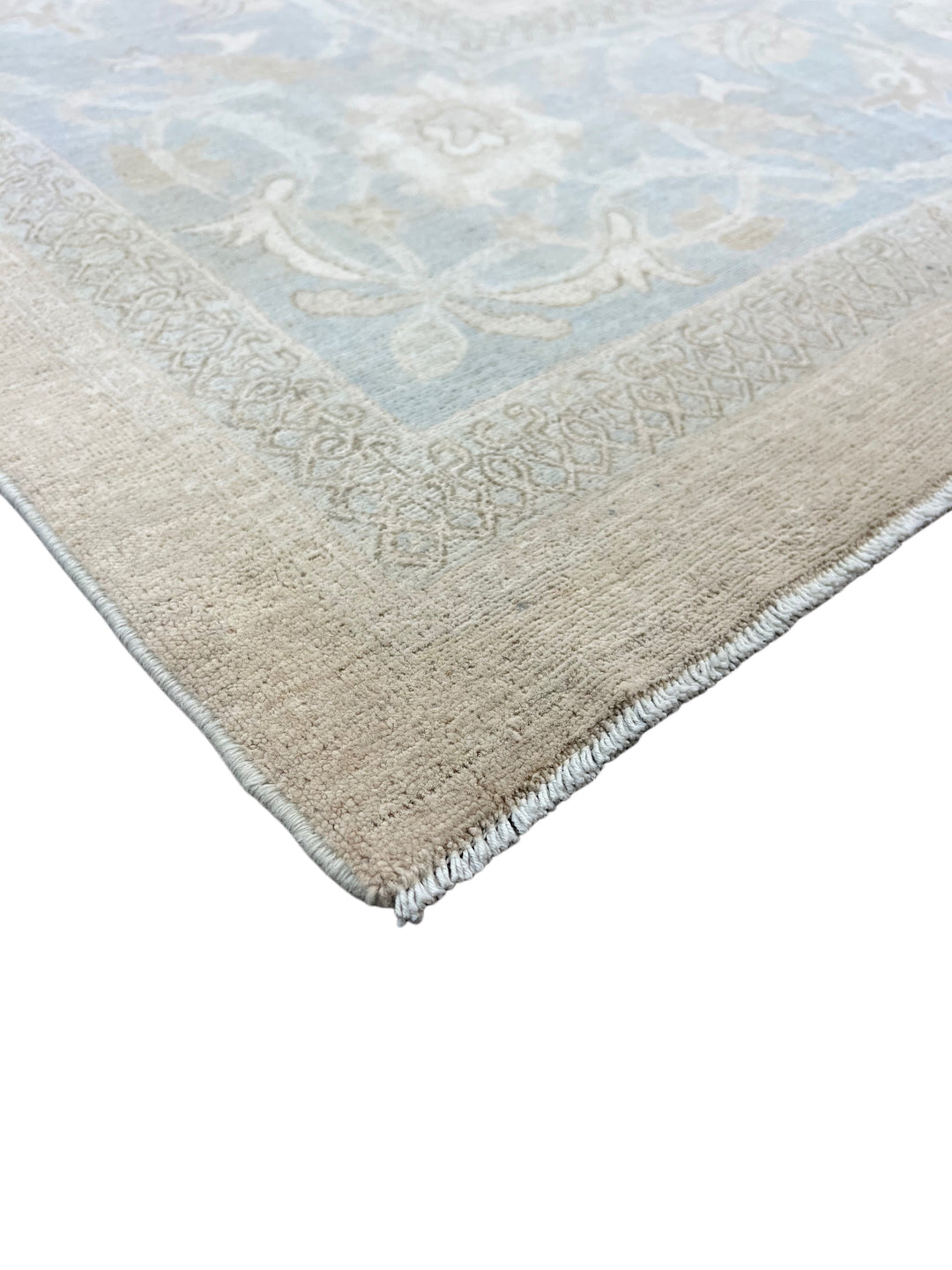 Soft Blue &amp; Taupe Fine-Weave Floral Rug – 8’9” x 12’2”