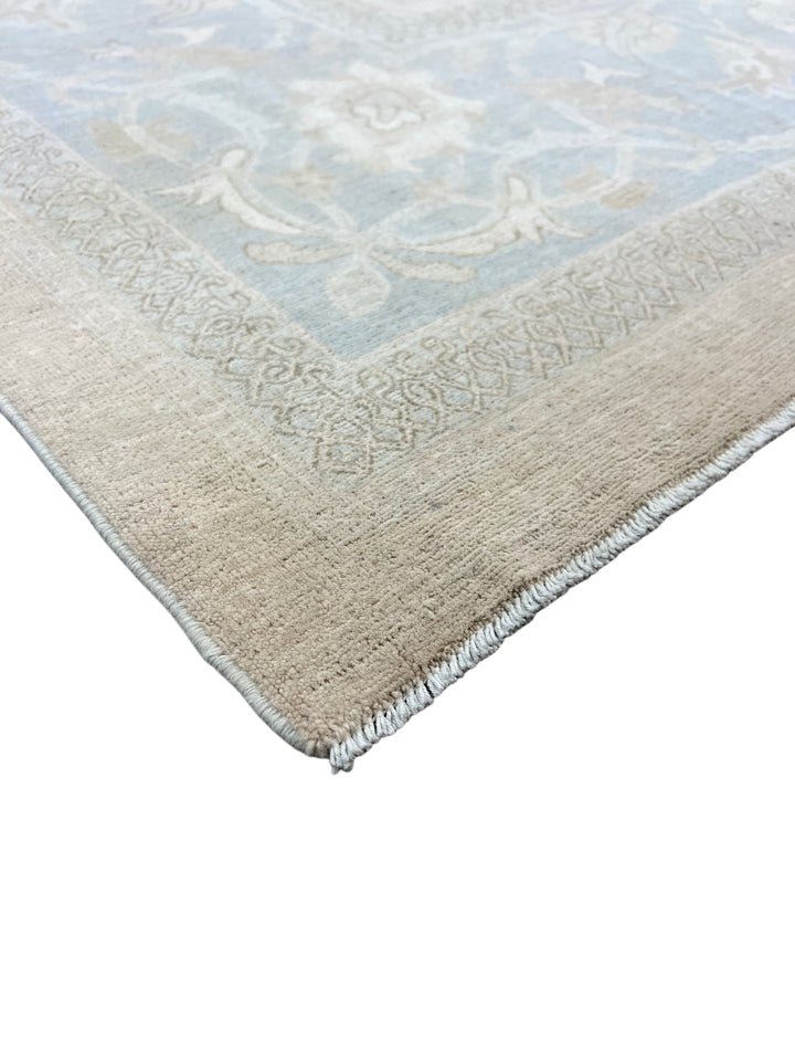 Soft Blue &amp; Taupe Fine-Weave Floral Rug – 8’9” x 12’2”