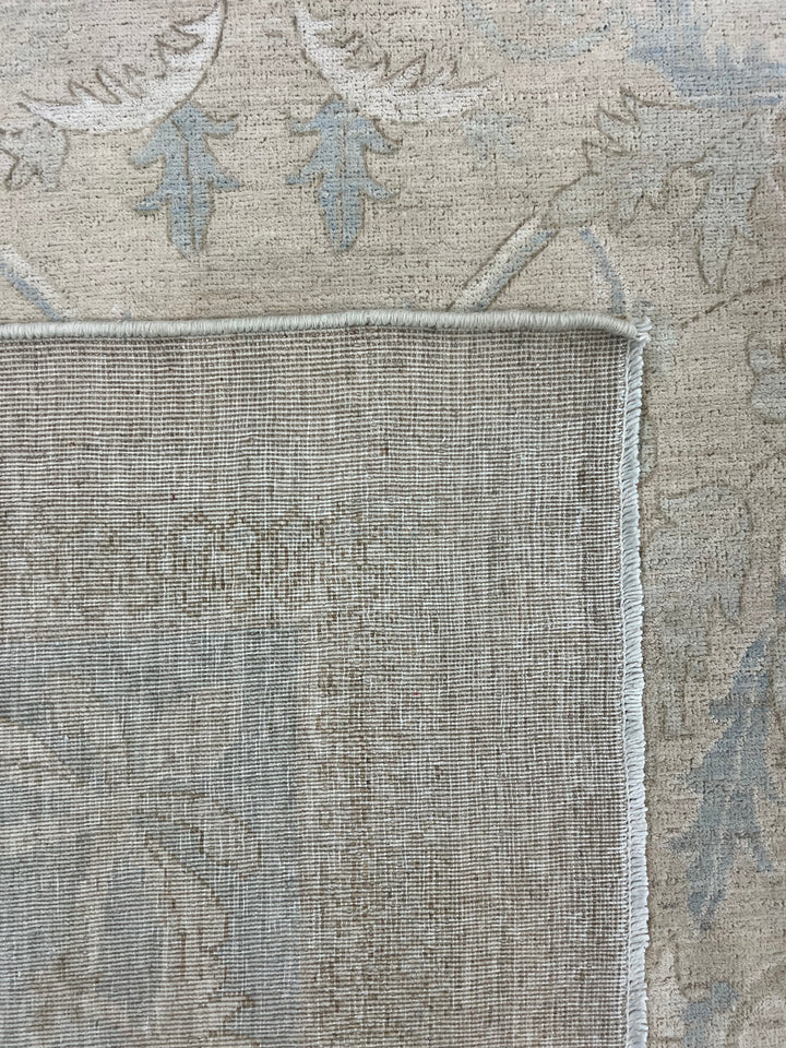 Soft Blue &amp; Taupe Fine-Weave Floral Rug – 8’9” x 12’2”