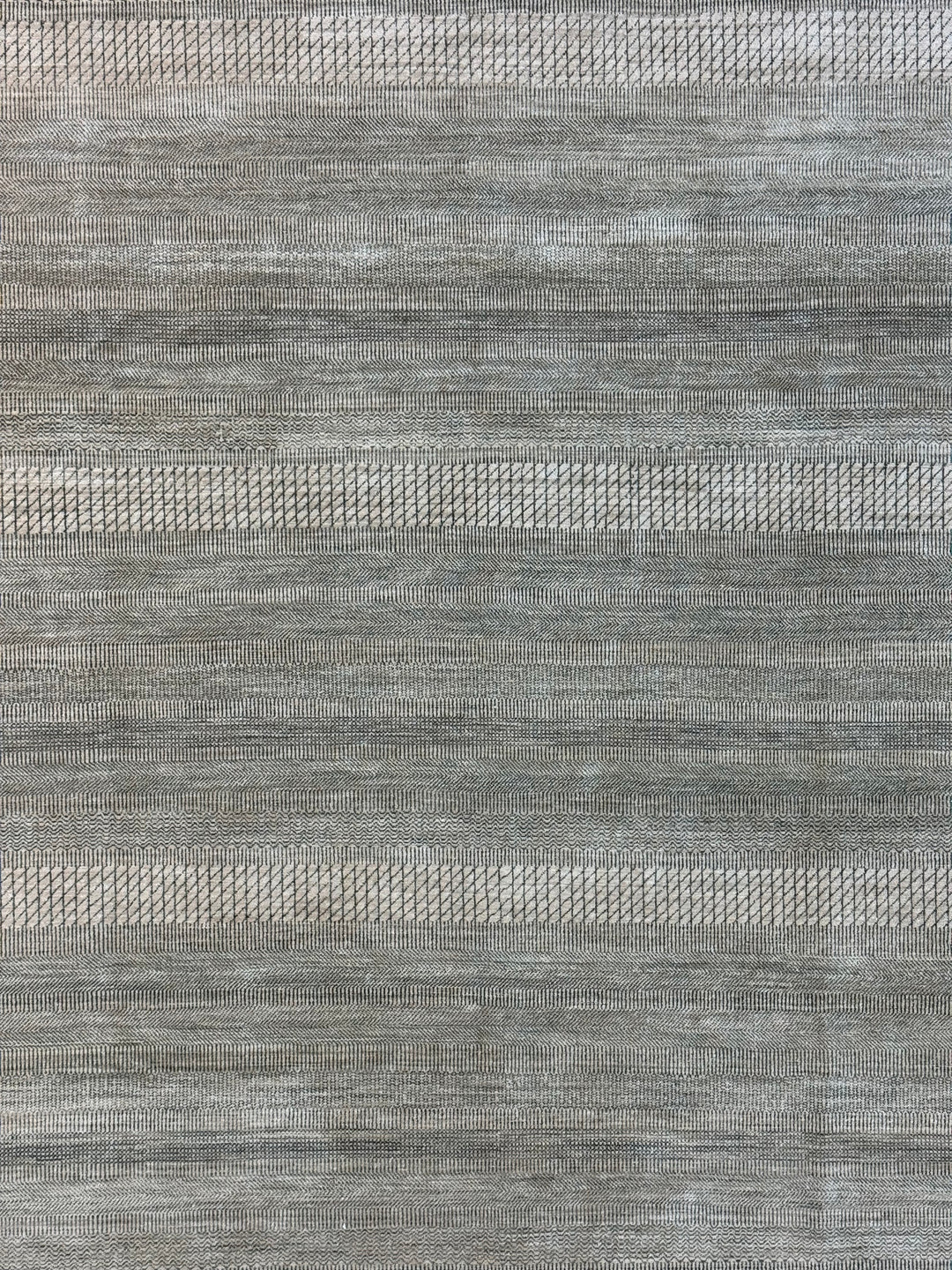 Gray &amp; Taupe Textured Geometric Wool Rug – 8’10” x 12’4”