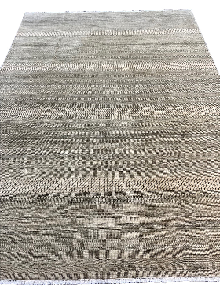 Gray &amp; Taupe Textured Geometric Wool Rug – 8’10” x 12’4”