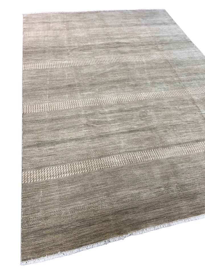 Gray &amp; Taupe Textured Geometric Wool Rug – 8’10” x 12’4”