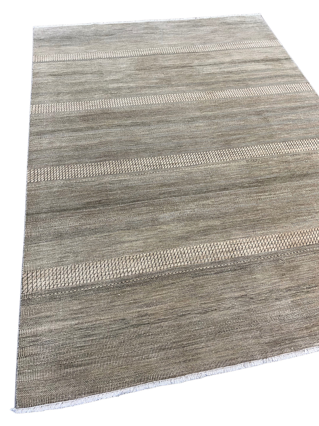 Gray &amp; Taupe Textured Geometric Wool Rug – 8’10” x 12’4”