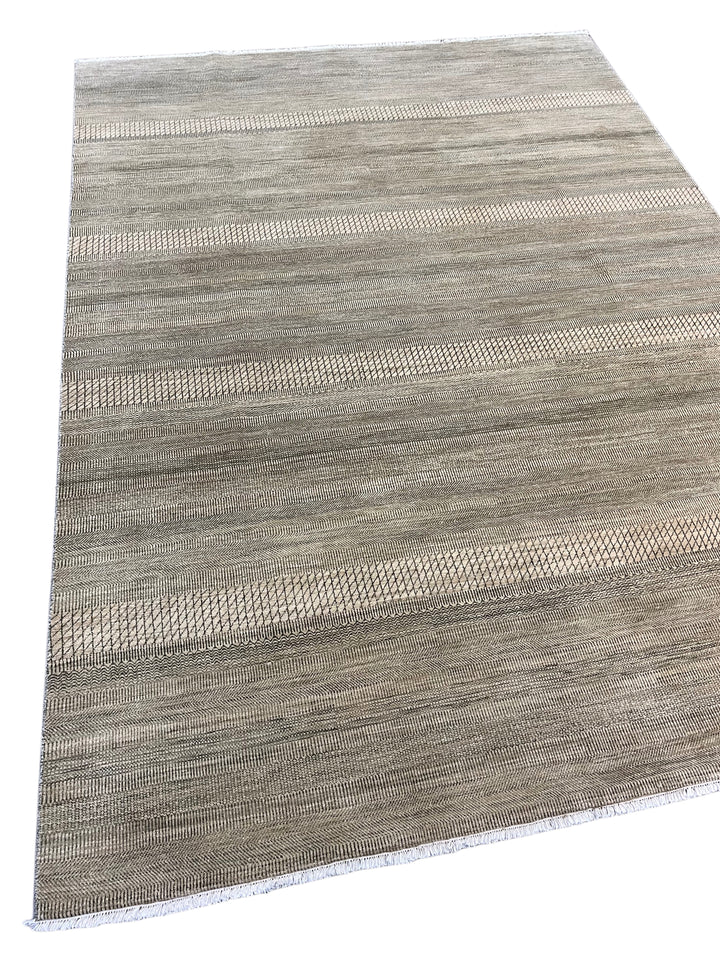 Gray &amp; Taupe Textured Geometric Wool Rug – 8’10” x 12’4”