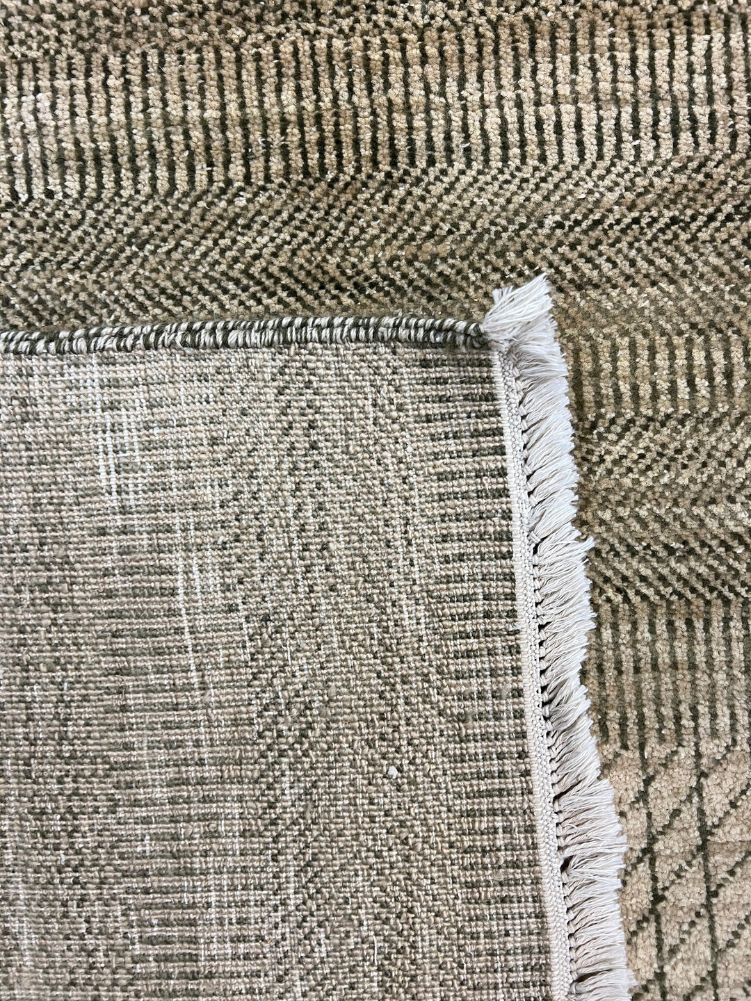 Gray &amp; Taupe Textured Geometric Wool Rug – 8’10” x 12’4”