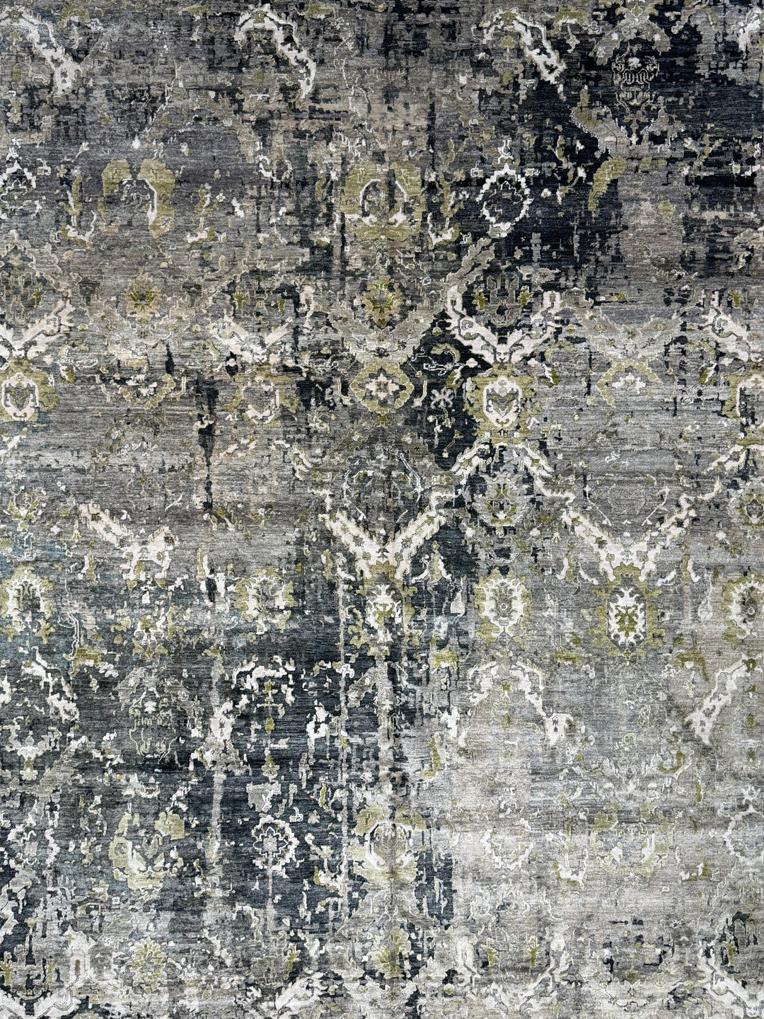 Grey &amp; Olive Green Abstract Distressed Rug with Ivory – 8’10” x 11’10”