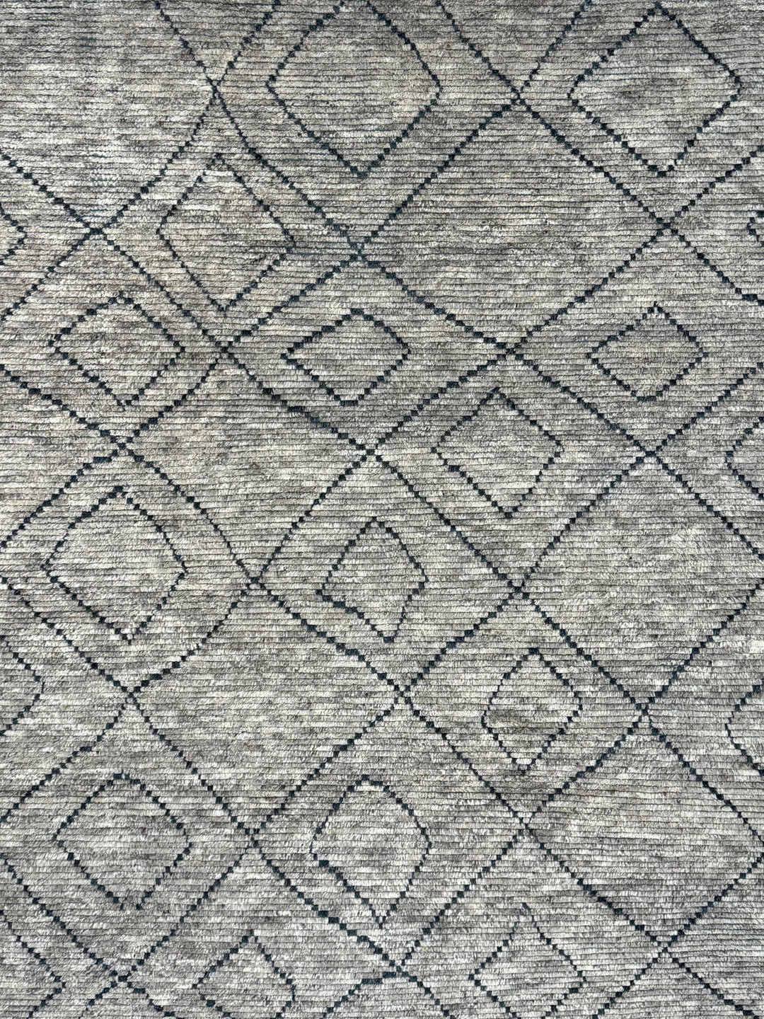 Gray &amp; Charcoal Geometric Diamond - Moroccan Style - Wool Rug – 8’11” x 9’1”
