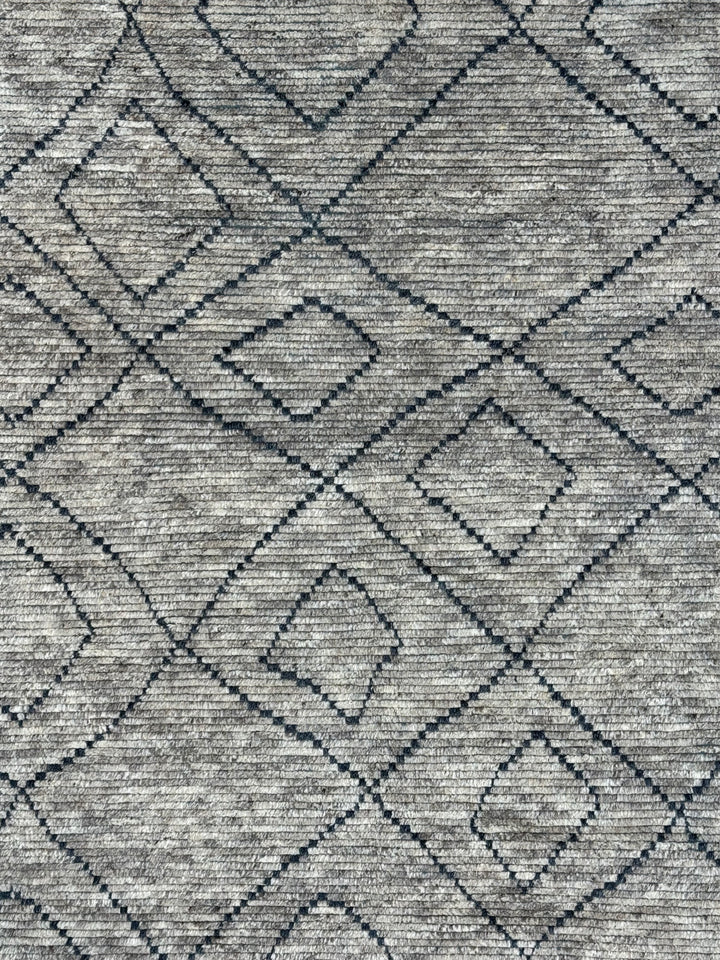Gray &amp; Charcoal Geometric Diamond - Moroccan Style - Wool Rug – 8’11” x 9’1”