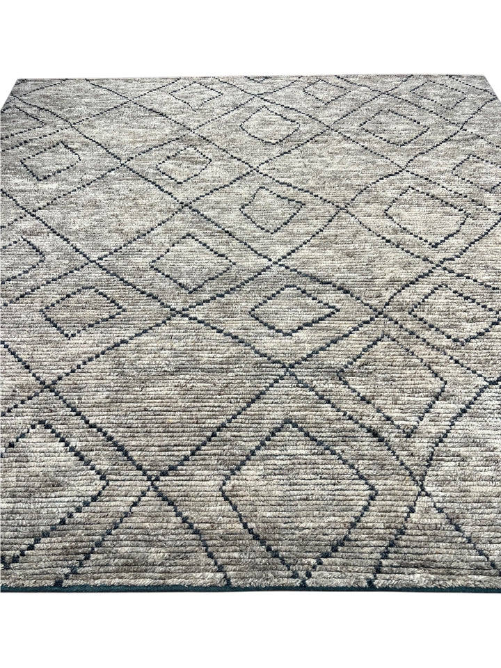 Gray &amp; Charcoal Geometric Diamond - Moroccan Style - Wool Rug – 8’11” x 9’1”