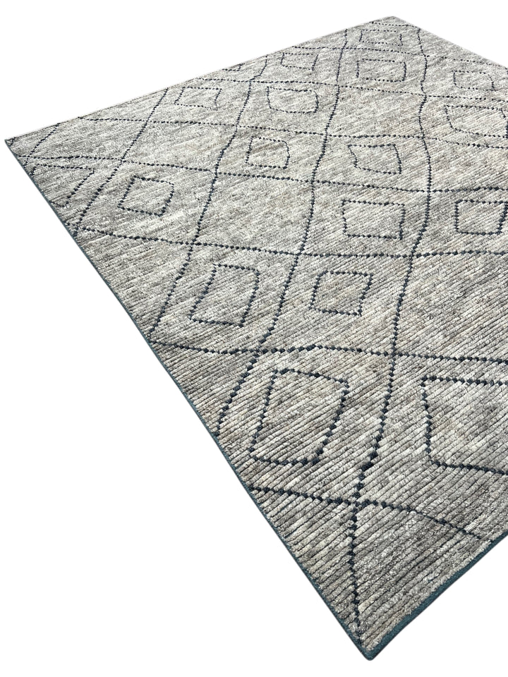 Gray &amp; Charcoal Geometric Diamond - Moroccan Style - Wool Rug – 8’11” x 9’1”
