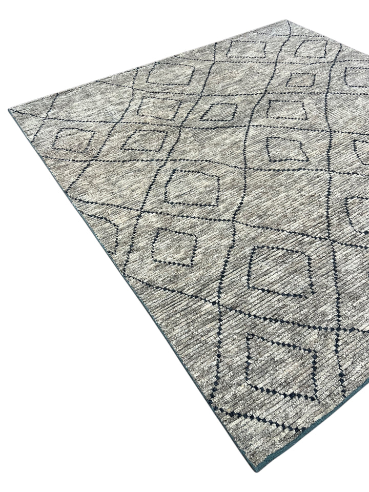 Gray &amp; Charcoal Geometric Diamond - Moroccan Style - Wool Rug – 8’11” x 9’1”